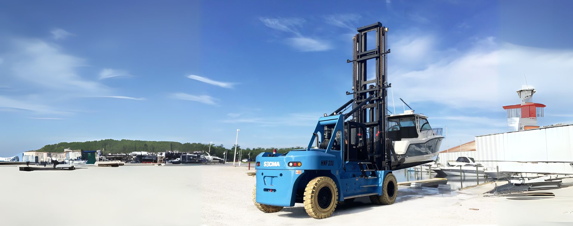 حلول متميزة للتعامل مع القوارب من رافعات شوكية مارينا SOCMA